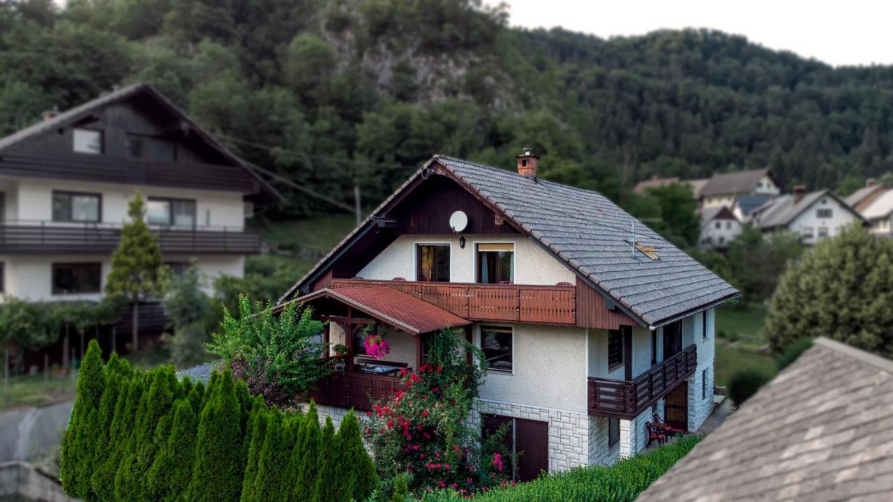 Alp House Hotel Bohinjska Bela Buitenkant foto